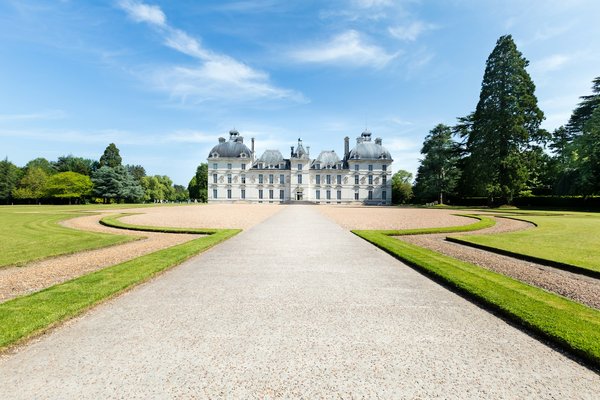 Comment planifier une visite des châteaux médiévaux en Écosse?